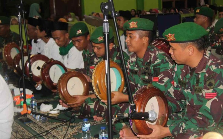 Atraksi memukau Tim Hadroh satgas Yonif 410/Alugoro 