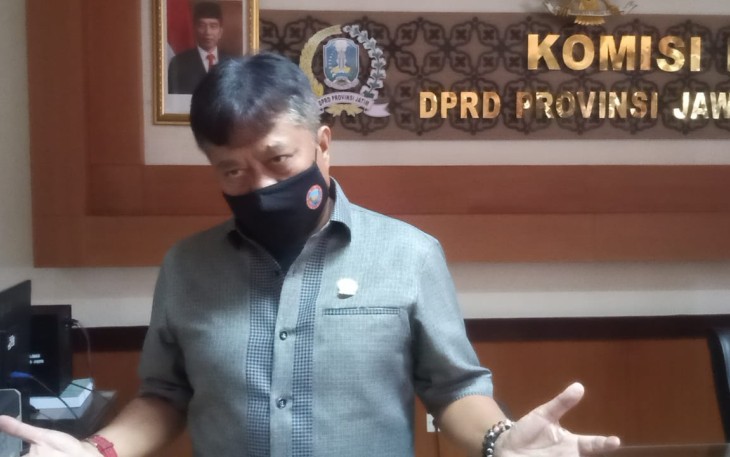 Anggota Komisi B DPRD Jawa Timur Agusdono Wibawanto saat dikonfirmasi, Selasa (26/7/2022). 