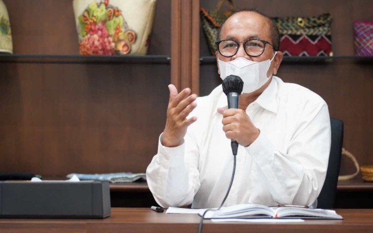 SeskemenkopUKM saat di forum temu koordinasi pendamping di Surabaya 
