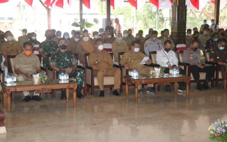 Dandim 0807/Tulungagung saat mengikuti rakor