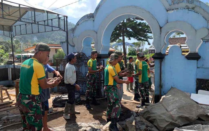 Rehab masjid di kawasan wisata Telomoyo Magelang