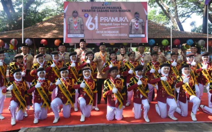 Swafoto Dandim Madiun saat HUT Pramuka ke 61 di bumi perkemahan Edu Park Ngrowo Bening Madiun