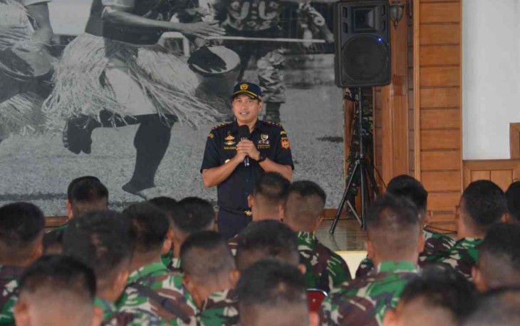 Pembekalan untuk Satgas Pamtas Yonif 511 dan Yonif 725
