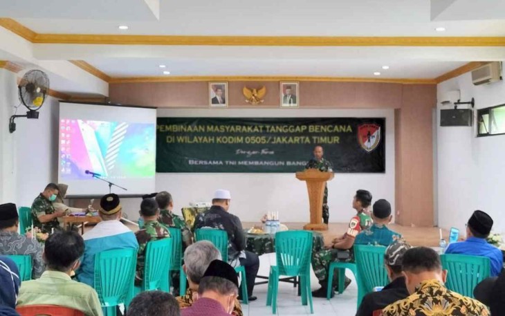 Pembinaan masyarakat tanggap bencana Kodim 0505/JT