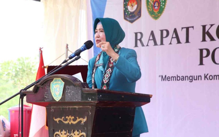 Sekertaris Umum TP PKK Pusat Nani Suhajar Diantoro saat memberikan sambutan rakornas Pokja IV TP PKK di IKN Nusantara 