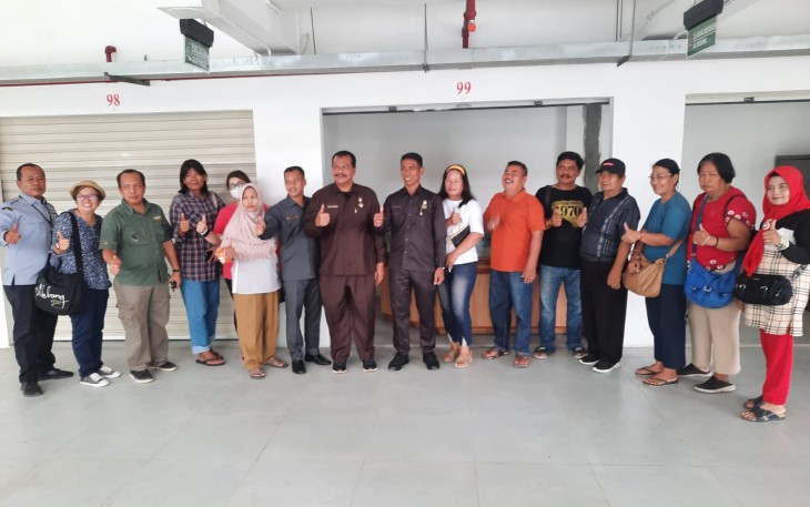 Pedagang pasar Aksara Deliserdang