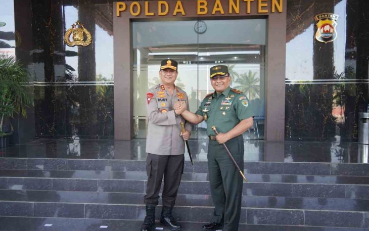 Kapolda Banten bersama Danrem 064/MY