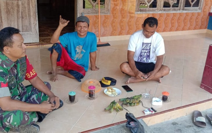 Komsos Serda Hari dengan warga binaannya