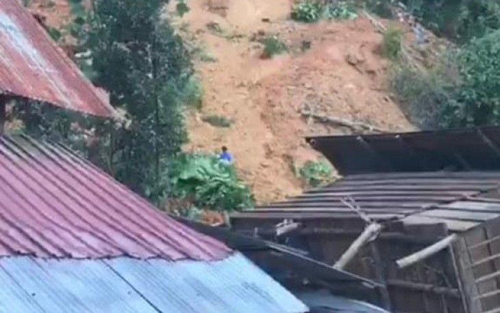 Longsor di Kabupaten Kotabaru provinsi Kalimantan Selatan