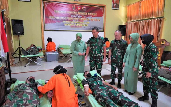 Donor darah prajurit Korem 071/Wijayakusuma, Jum'at (30/9)