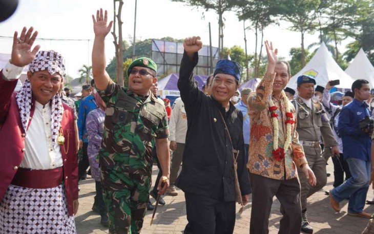 Danrem 064/MY Brigjen TNI Tatang Subarna saat menghadiri roadshow bus KPK. Jum'at (30/9)