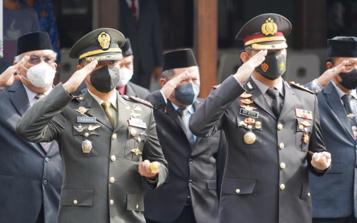 Danrem 071/Wijayakusuma Kolonel Inf. Yudha Airlangga saat mengikuti upacara hari Kesaktian Pancasila. Sabtu (1/10)