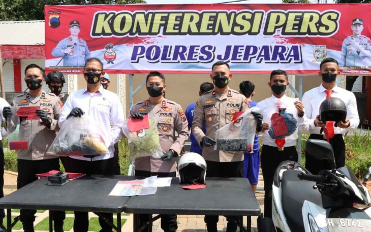Kapolres Jepara AKBP Warsono saat konferensi pers 