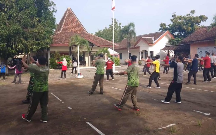 Olahraga bersama Forkopimcam Pitu
