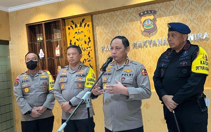 Wakapolri Komjen Gatot Eddy Pramono saat konferensi pers di Bali