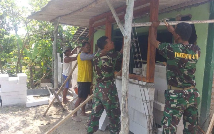 Bantu rehab rumah warga binaan 