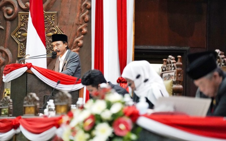 Rapat Paripurna DPRD Jatim Setujui Raperda APBD Jatim Tahun Anggaran 2023 disahkan.