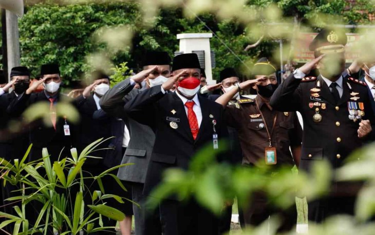 Apel hari pahlawan di TMP Giri Dharma Pati
