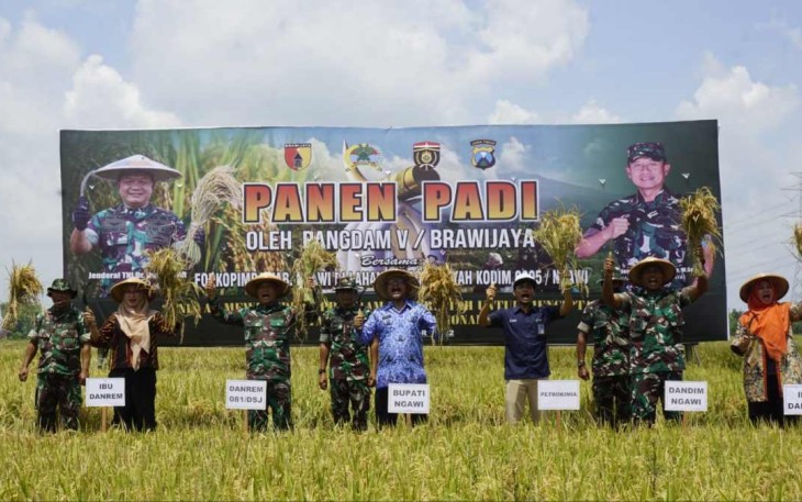 Panen raya padi di wilayah Kodim 0805/Ngawi