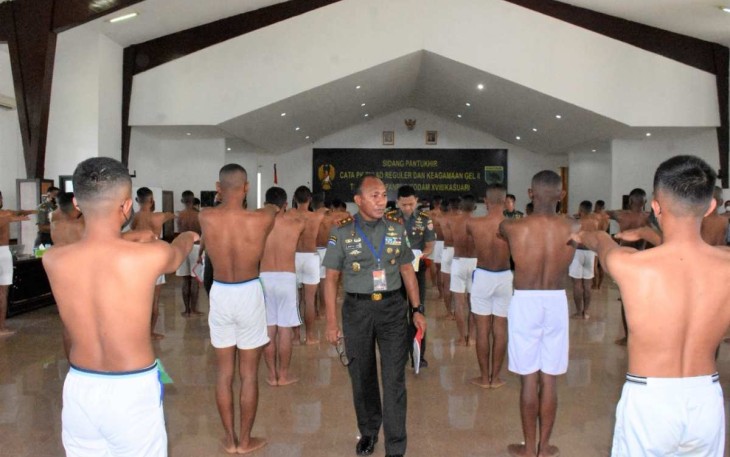 Pangdam Kasuari Mayjen TNI Gabriel Lema saat sidang pantukhir Cata PK