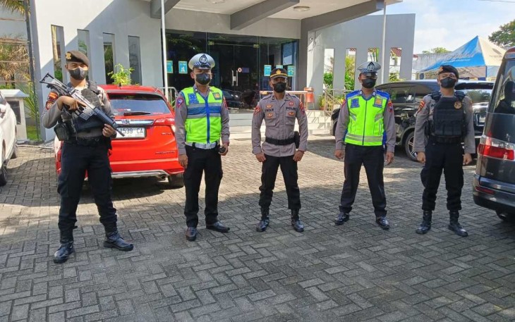 Pengamanan ibadah Minggu umat kristiani di wilayah Polres Banjarnegara 