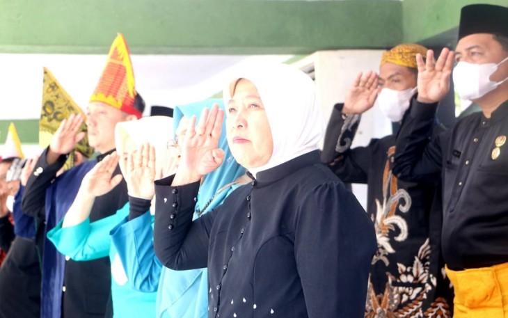 Peringatan hari guru di lapangan Benteng Medan