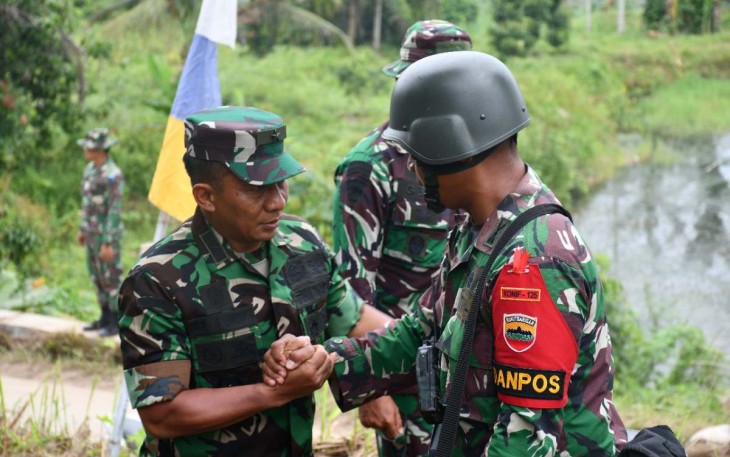 Kasdam I/BB Brigjen TNI Rifky cek latihan pratugas satgas Yonif 125/Si'mbisa