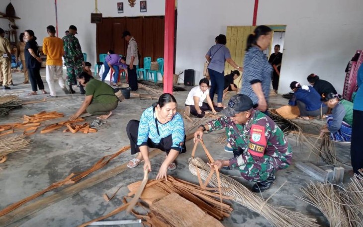 Pelatihan kerajinan tangan masyarakat perbatasan 