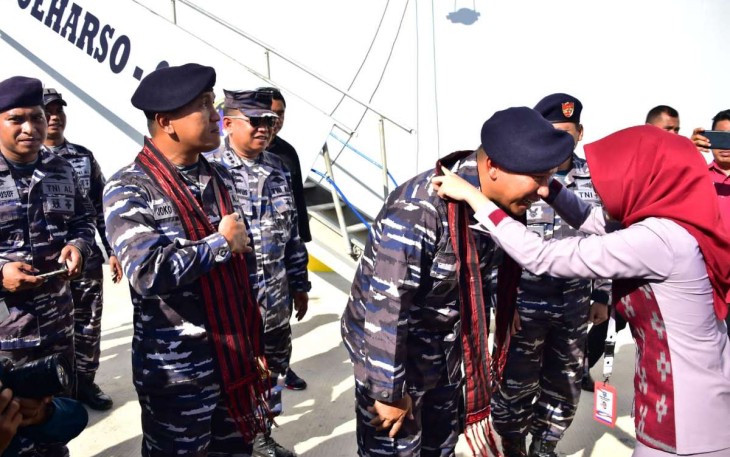 Satgas Hari Nusantara tiba di Pelabuhan Pelni Panggulubelo Wakatobi Sultra. Kamis (8/12)