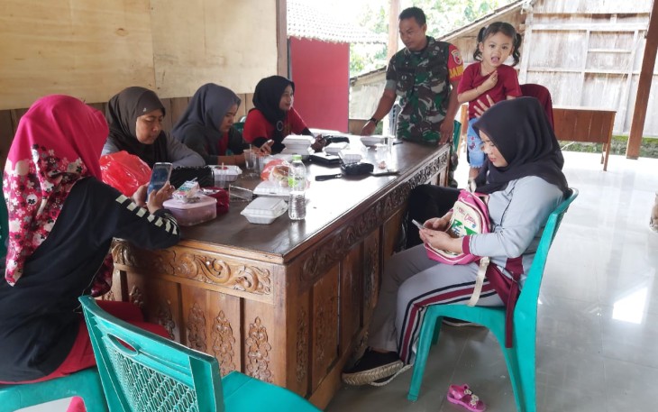 Komsos bersama ibu PKK desa binaan