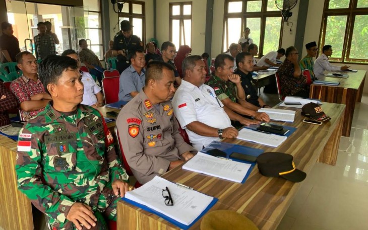 Pasiter Lettu Arm Maxi Pasombo saat menghadiri sosialisasi Perda Kab Kapuas Hulu, Rabu (14/12) 