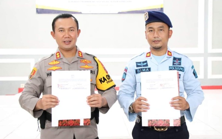 Kapolres Banjarnegara AKBP Hendro Yulianto bersama Karutan Kelas IIB Banjarnegara Bima Ganesha Widyadharma usai penandatanganan MoU Optimalisasi Pengamanan