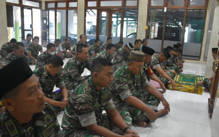 Doa bersama prajurit Kodim 0803/Madiun