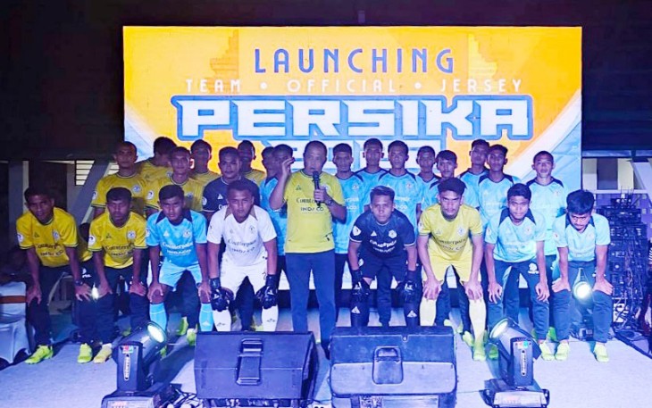 Launching tim Persika 2022, di area wahana kolam renang Intan Pari, Jalan Gatot Subroto, Tasikmadu, Kabupaten Karanganyar pada Jumat (23/9/2022) malam.