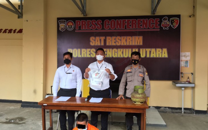 Polres BU Rilis Pengungkapan Kasus Curat, turut dihadirkan pelaku seorang pria inisial Na (33) Warga Kecamatan Air Besi 