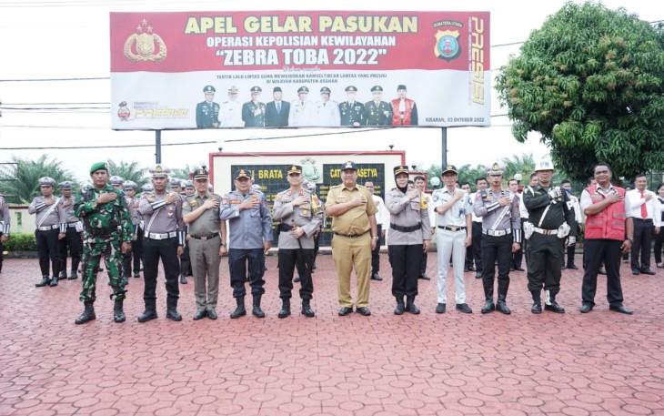 Wabup Asahan saat hadiri Apel Gelar Pasukan OPS Zebra Toba 2022