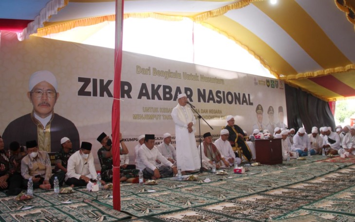 Gubernur Bengkulu Rohidin Mersyah saat Hadiri Dzikir Akbar Nasional Perkumpulan Pengajian Tasawuf Thoriqoh Naqsabandiyah Indonesia.
