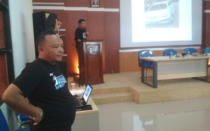 Acara lelang kendaraan bekas operasional, di Aula Worksop PUDAM Tirta Lawu Karanganyar, Jumat (30/12/2022).