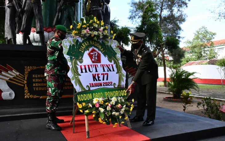 Ziarah Nasional Memperingati HUT ke-77 TNI