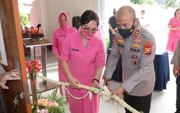 Kapolda saat Resmikan Renovasi Gedung Bhayangkari Bengkulu