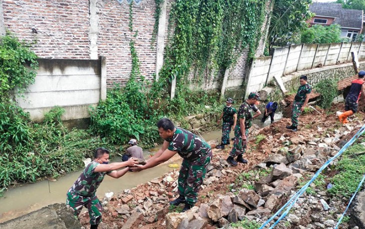 Bhakti TNI dengan Bentuk JAWARA