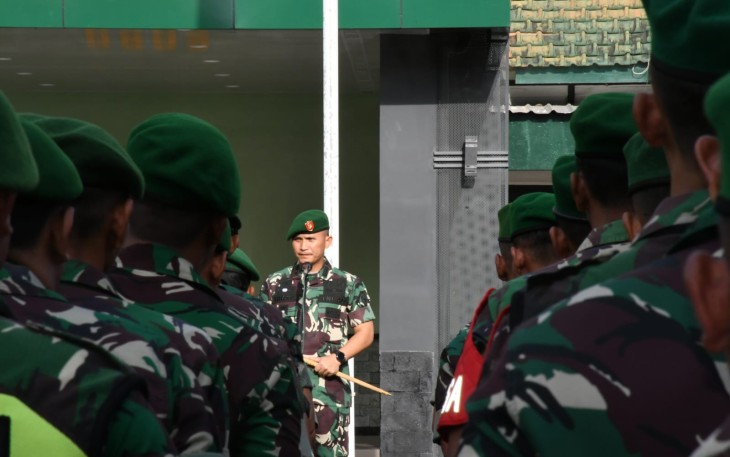 Dandim 0802/Ponorogo saat memberi jam komandan