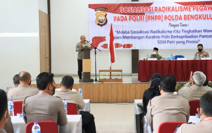 Kapolda Bengkulu Irjen Pol Drs Agung Wicaksono, M.Si, pagi hari ini Selasa (30/08) saat membuka acara Sosialisasi Radikalisme Pegawai Negeri Pada Polri (PPP) Polda Bengkulu tahun 2022.