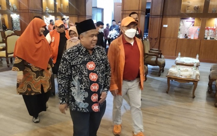 Wakil Majelis Syuro Ahmad Heryawan atau Kang Aher dan Presiden PKS Ahmad Syaikhu