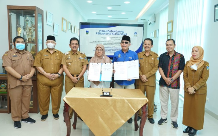 BKPSDM dan DPMPTSP Kota Tebing Tinggi PKS dengan Universitas Terbuka (UT) Medan, Senin (10/10/2022) di Ruang Kerja Wali Kota Lantai 4 Balai Kota, Jalan Sutomo.
