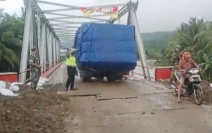 Ruas Jalan Lintas Krui-Bengkulu 