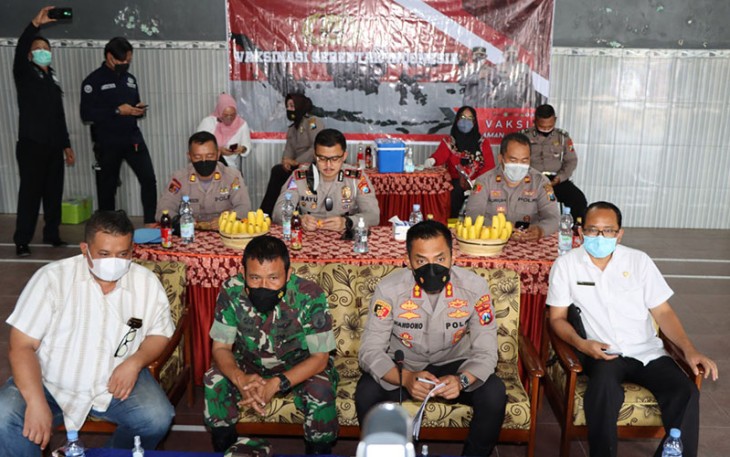 Polres Tulungagung Gelar Vaksinasi di Balai Desa Tunggulsari