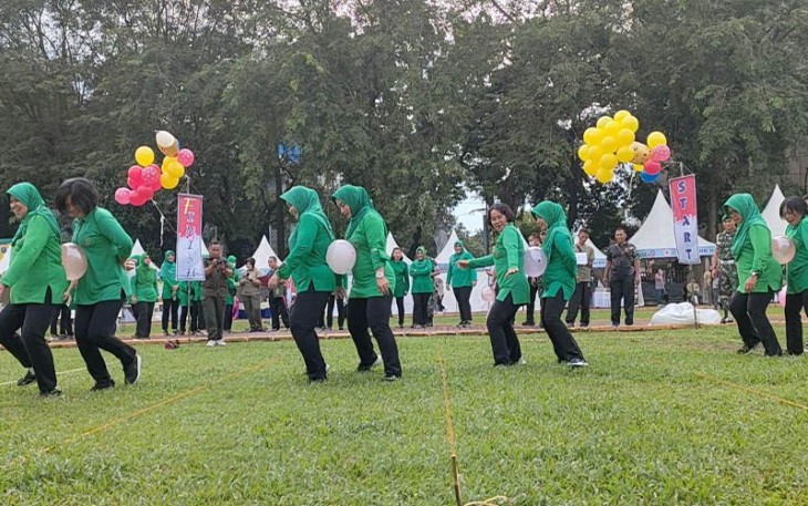 Olahraga Bersama Ketua Persit KCK PD I/Bukit Barisan Bersama Persit KCK Cab. XI Dim 0201/Medan.