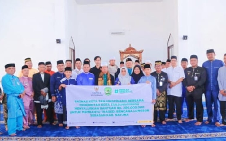 Wali Kota Rahma Serahkan Rp200 Juta untuk Korban Longsor Serasan