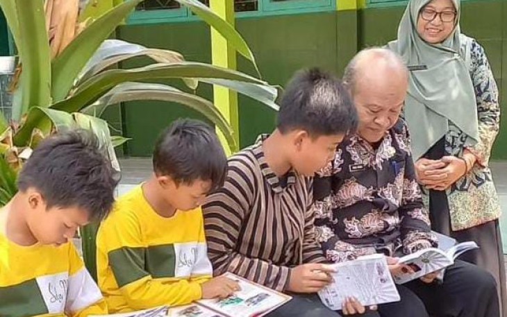 Gerakan Literasi Sekolah Tingkatkan Budaya Baca Siswa dan Siswi 